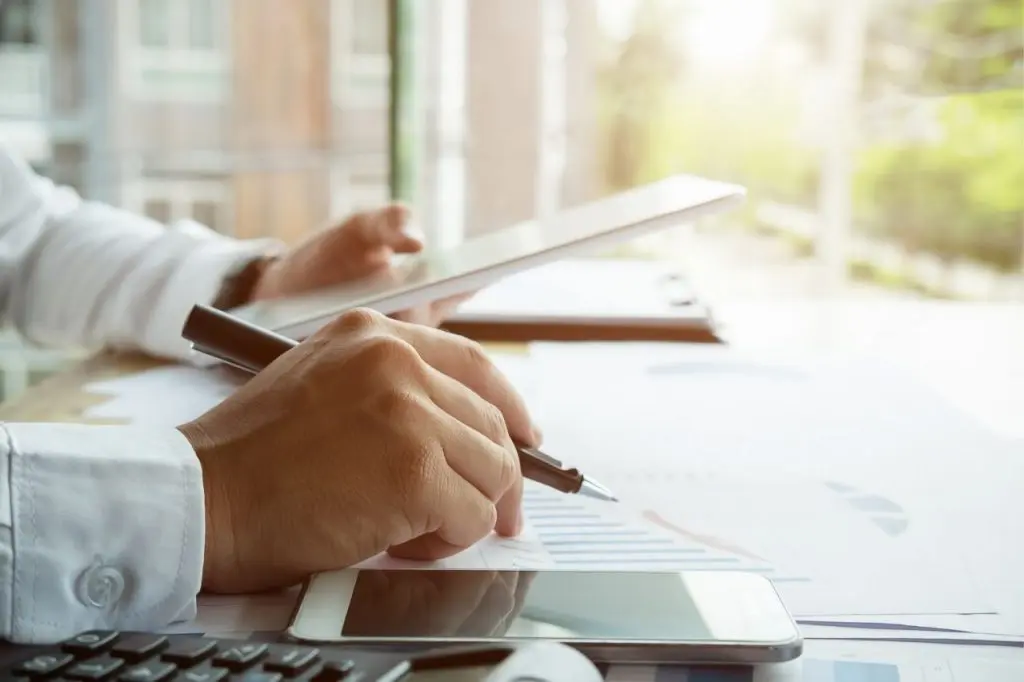 What Are the Requirements of an Electronic Signature to Be Legally Binding?