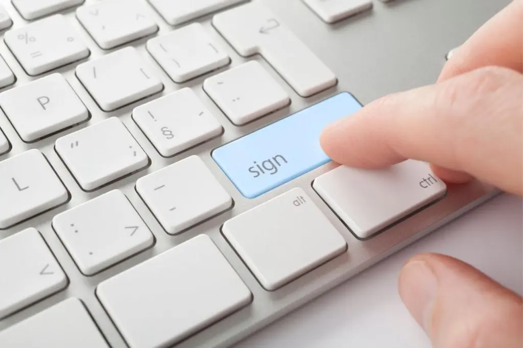 are electronic signatures compliant with GDPR type
