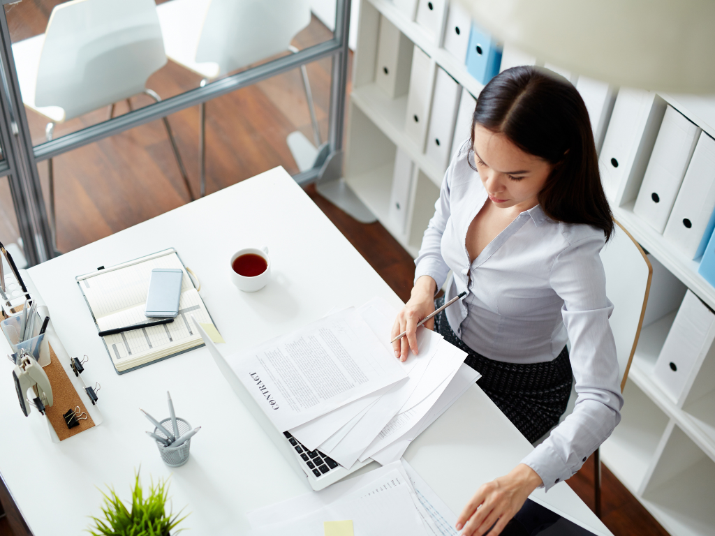 Contract Management Services: What to Look for in a Provider