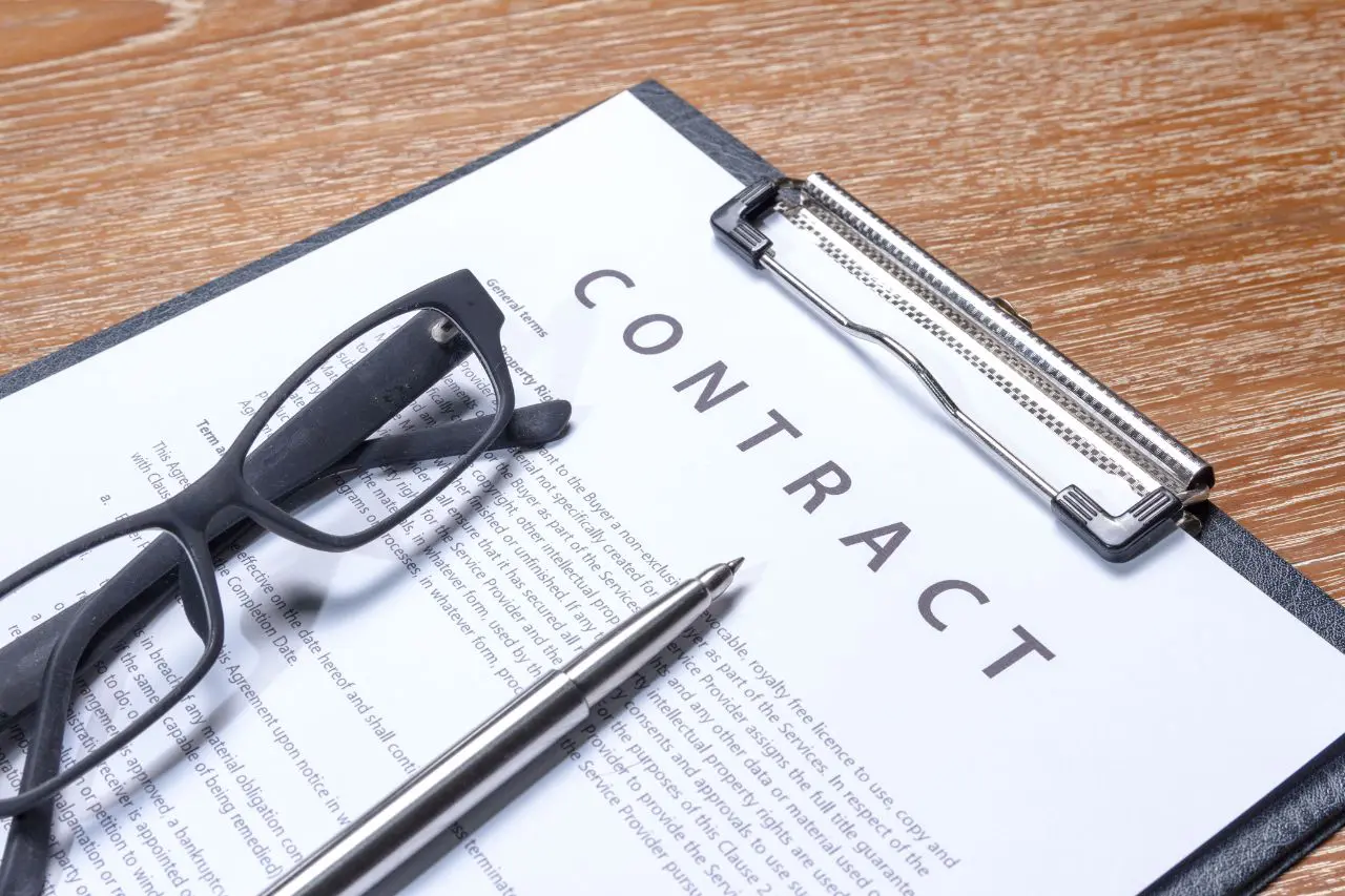 Simple Contract Agreements: A Beginner’s Guide (2025)
