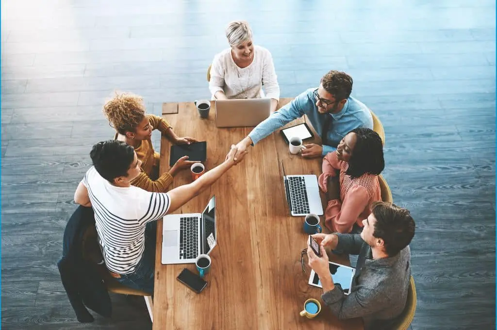 What’s a Deal Desk and How It Can Enhance Efficiency in Complex Sales