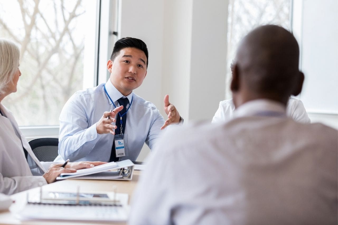 How to Improve Your Sales Pitch to Get More Deals meeting
