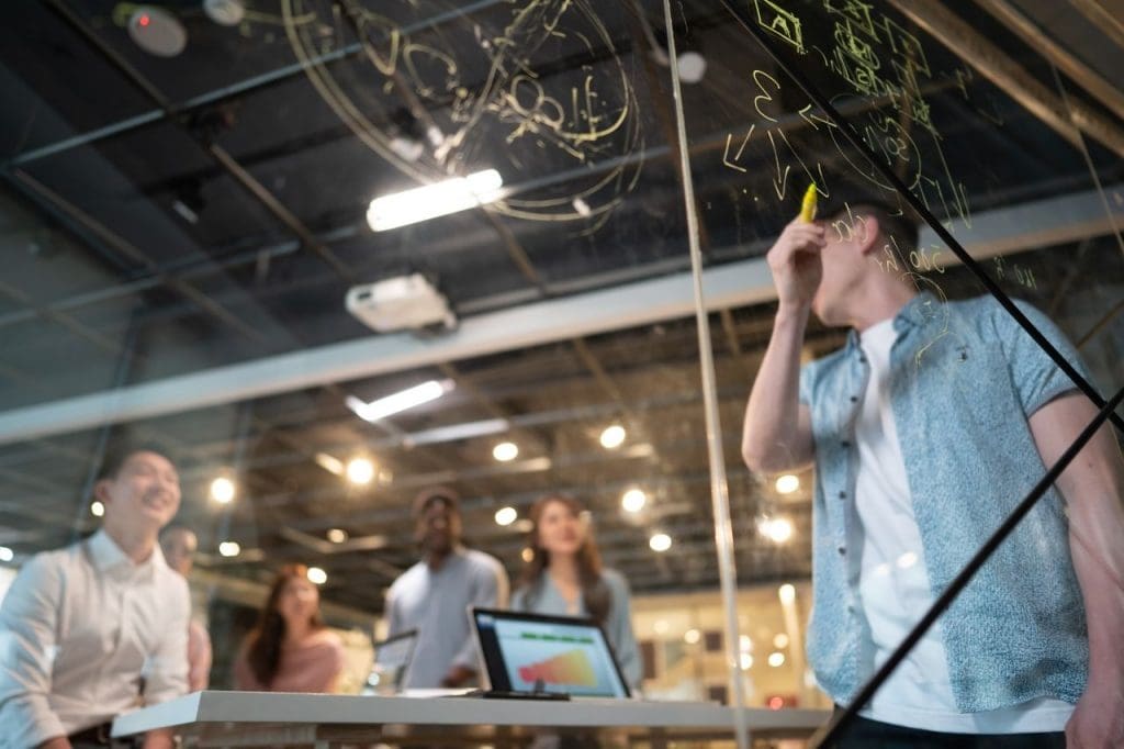 how to use tech to grow your business discuss