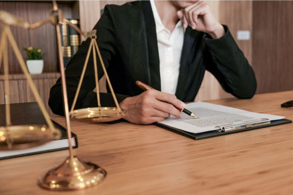 Do Electronic Signatures Hold Up in Court? 6 Criteria for Admissibility