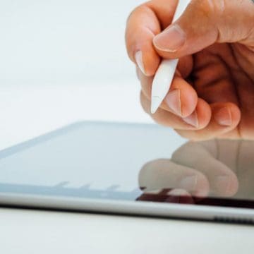 how to sign documents on ipad featured image